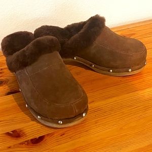 Clogs